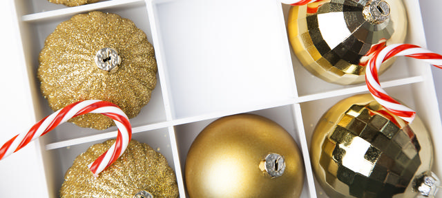 10 Clever Tips  to Store your Christmas Decorations