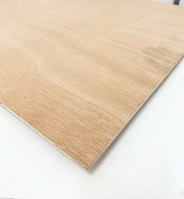 REDDISH PLYWOOD 10MM 60X60CM