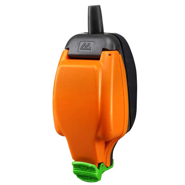 BG MASTERPLUG WEATHERPROOF SOCKET