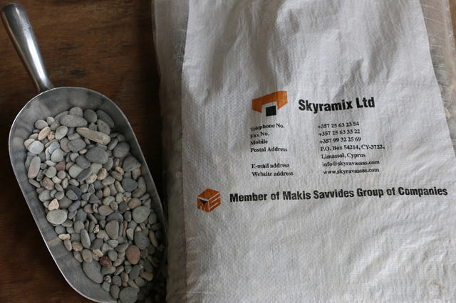 RIVER STONE 25KG 3-20MM GREY