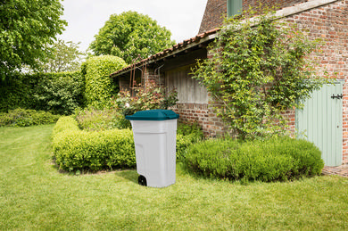 CURVER REFUSE BIN 110LTR