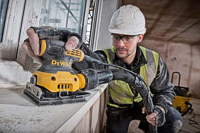 DEWALT DWE6411-QS ΠΑΛΜΙΚΟ ΤΡΙΒΕΙΟ 230W