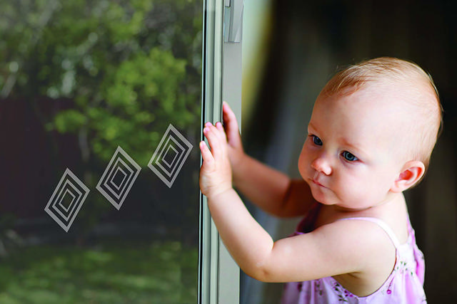 DREAMBABY GLASS DOOR SAFETY DECALS 8P