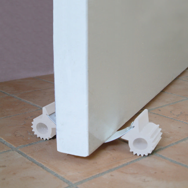 DREAMBABY UNDER DOOR GRIPPER