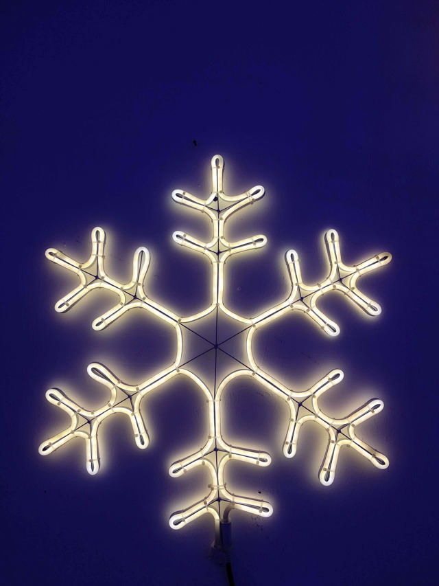 SNOWFLAKE 6M WARM WHITE LED