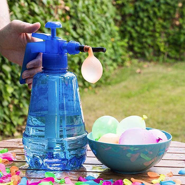 WATER PUMP BALLOON SPRAYER WITH 100 BALLOONS 1.7L 4 ASSORTED COLORS