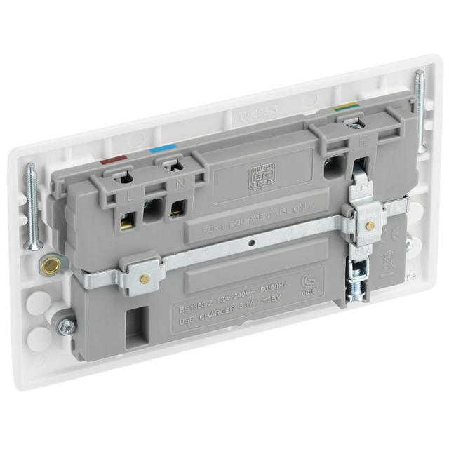 BG NEXUS 822U3 USB  SOCKET 2USB 3,1A