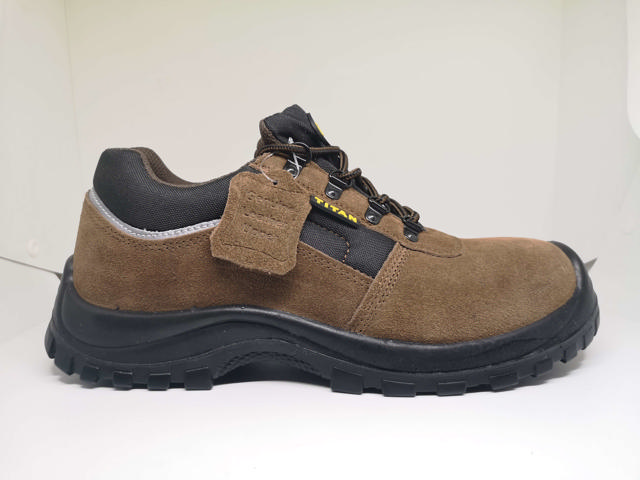 TITAN S1 P SRC SAFETY SHOES SIZE 41