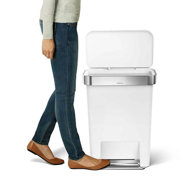 SIMPLEHUMAN PLASTIC RECTANGULAR STEP CAN WHITE 45L