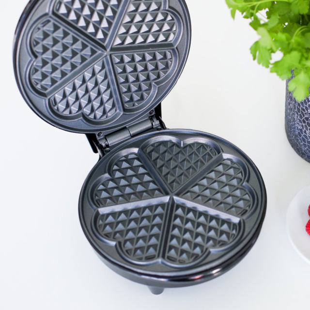 FIRST AUSTRIA NON STICK WAFFLE MAKER 700W