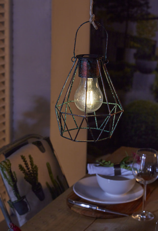 LUXFORM LIGHTING SOLAR INDUSTRIAL LANTERN DUSSELDORF