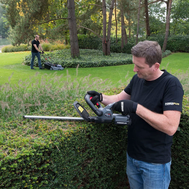 POWERPLUS POWEBG7530 HEDGE TRIMMER 18V LI-ION 480MM 50W