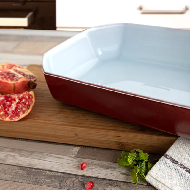 PYREX RECTANGULAR ROASTER 33X22X7CM RED 3.2L