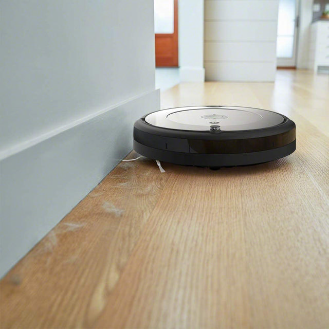 iROBOT ROOMBA 693 VACUUM CLEANER