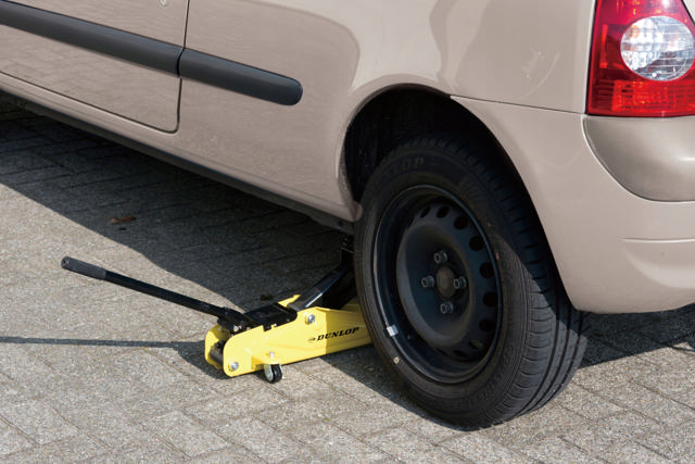 DUNLOP HYDRAULIC TROLLEY JACK 2000KG 