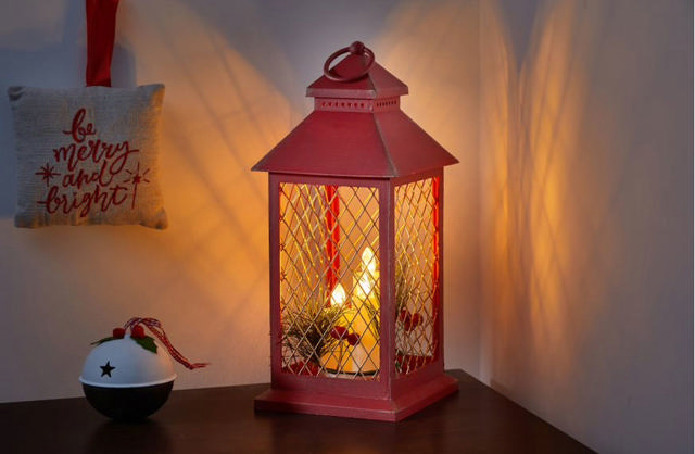 YULE RED & GOLD TRADITIONAL LANTERN LED