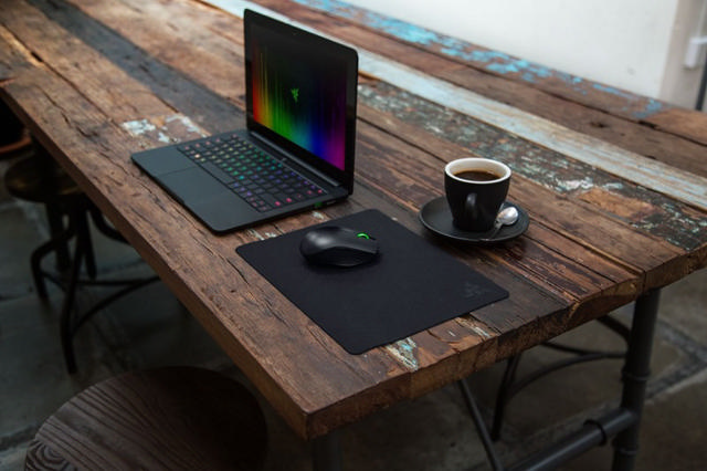 RAZER GOLIATHUS MOBILE STEALTH MOUSEMAT 270MM ΜΑΥΡΟ