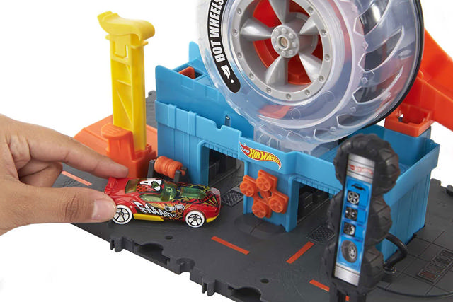 HOT WHEELS HDP02 CITY SUPER TWIST TIRE SHOP PLAYSET