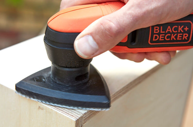 BLACK & DECKER BDCDS12N-XJ DELTA SANDER 12V SOLO - NO BATTERY INCLUDED