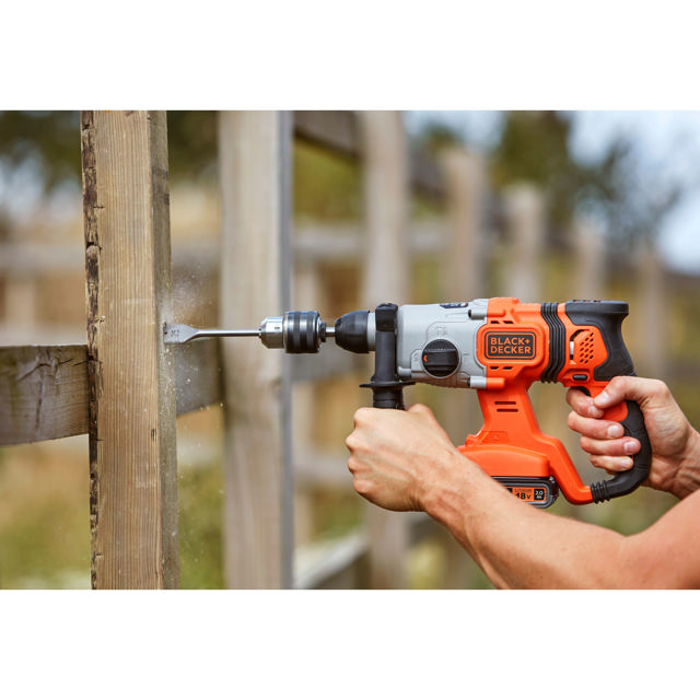 BLACK & DECKER BCD900B-XJ SDS HAMMER DRILL SOLO 18V