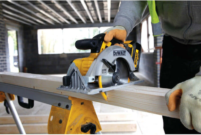 DEWALT DCS391N CIRCULAR SAW 18V SOLO