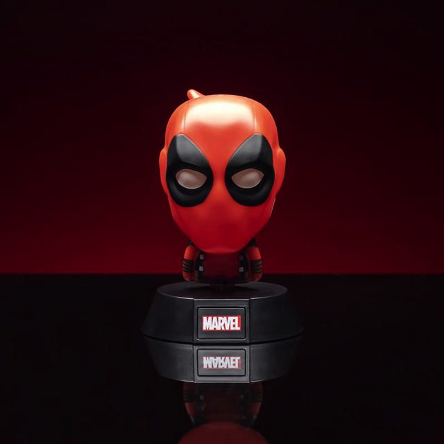 PALADONE PP6374DPLV2 MARVEL DEADPOOL ICON LIGHT V2