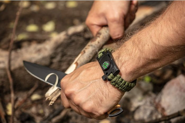 NEO 5 IN 1 SURVIVAL BRACELET WITH COMPASS