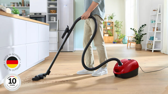 BOSCH BGB38RD2 VACUUM CLEANER WITH BAG 600W