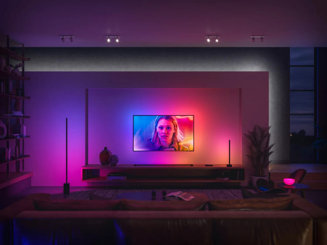 PHILIPS HUE ΜΙΚΡΟΥ ΜΕΓΕΘΟΥΣ ΣΩΛΗΝΑΣ PLAY GRADIENT TUBE