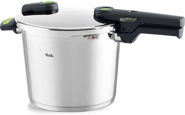 FISSLER VITAQUICK PRESSURE COOKER WITH STEAMER 6L