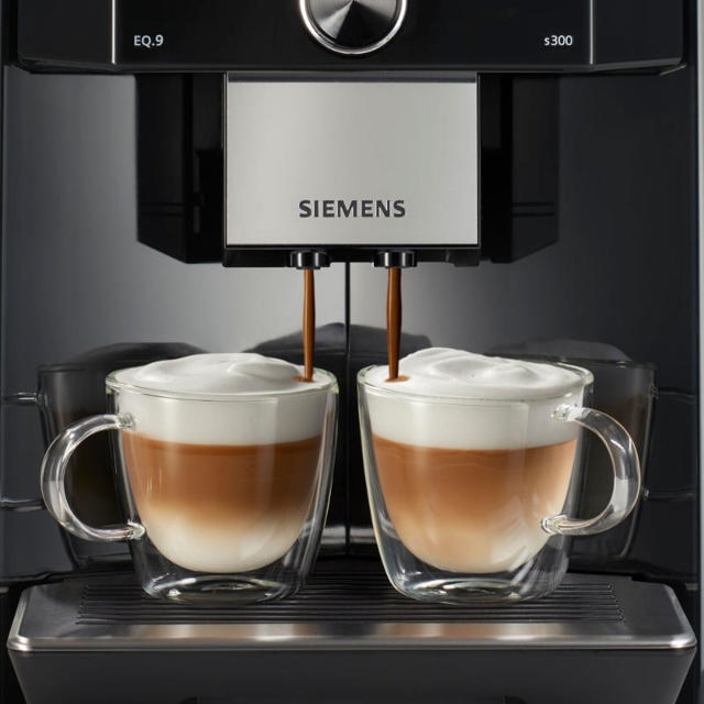 SIEMENS AUTOMATIC COFFEE MACHINE - BLACK