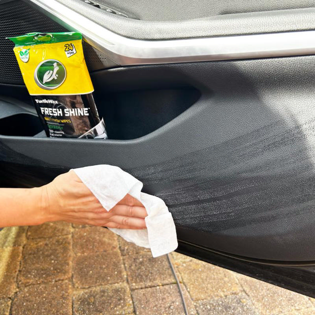 TURTLE WAX ΥΓΡΑ ΜΑΝΤΗΛΑΚΙΑ ΚΑΘΑΡΙΣΜΟΥ ΜΕ ΜΑΤ ΦΙΝΙΡΙΣΜΑ