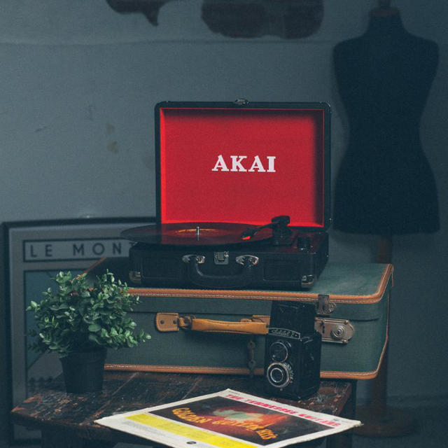 AKAI PICKUP