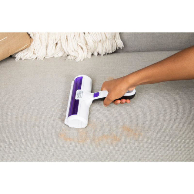 BLACK & DECKER PET ROLLER - PURPLE