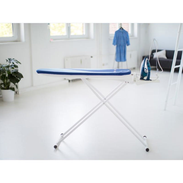 LEIFHEIT AIR ACTIVE M IRONING BOARD